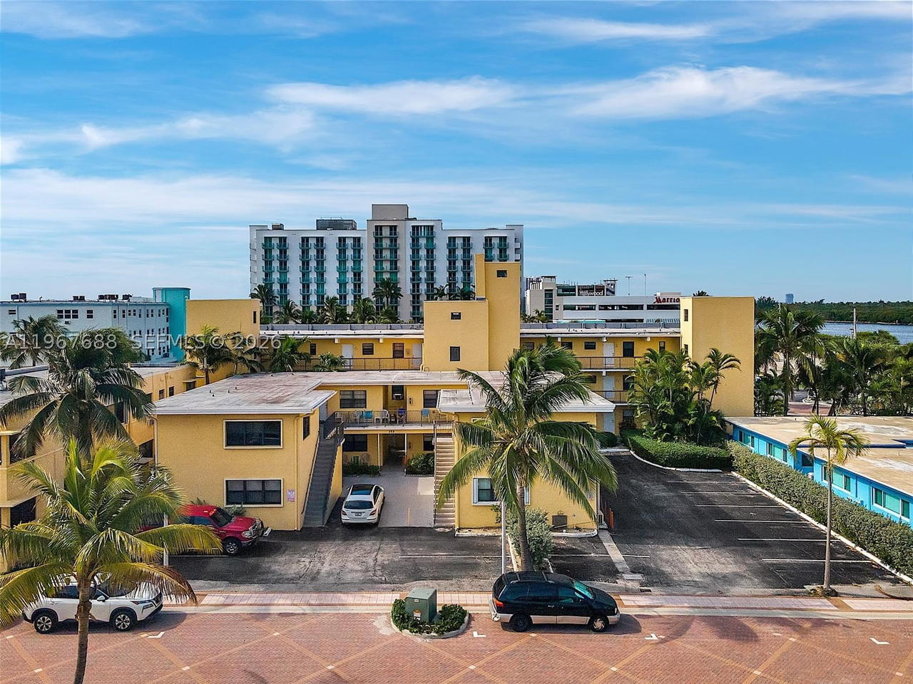 Real estate property located at 322 Harding St B202, Broward, Beach Terrace Resort Cond, Hollywood, FL