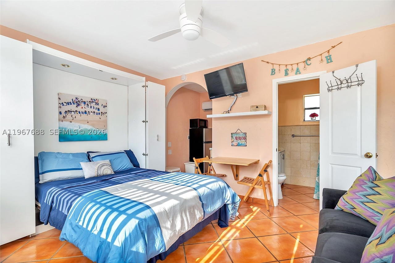 Real estate property located at 322 Harding St B202, Broward, Beach Terrace Resort Cond, Hollywood, FL