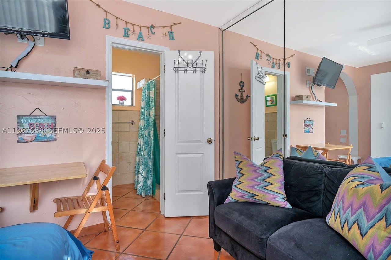 Real estate property located at 322 Harding St B202, Broward, Beach Terrace Resort Cond, Hollywood, FL
