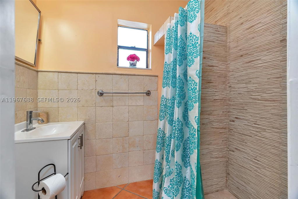 Real estate property located at 322 Harding St B202, Broward, Beach Terrace Resort Cond, Hollywood, FL
