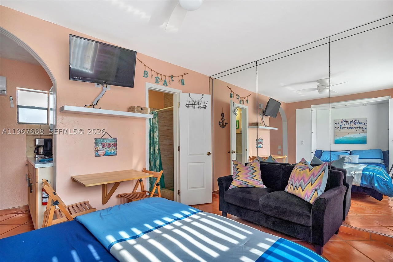 Real estate property located at 322 Harding St B202, Broward, Beach Terrace Resort Cond, Hollywood, FL