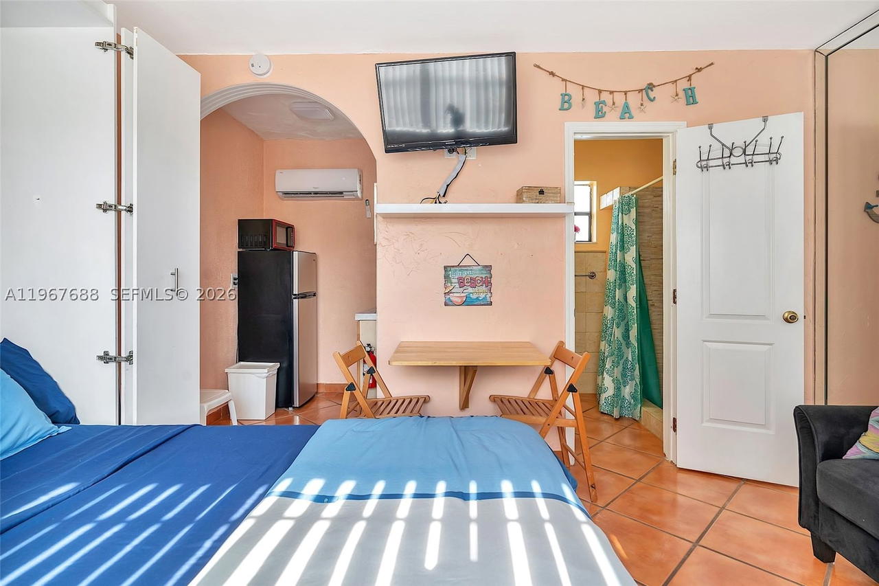 Real estate property located at 322 Harding St B202, Broward, Beach Terrace Resort Cond, Hollywood, FL