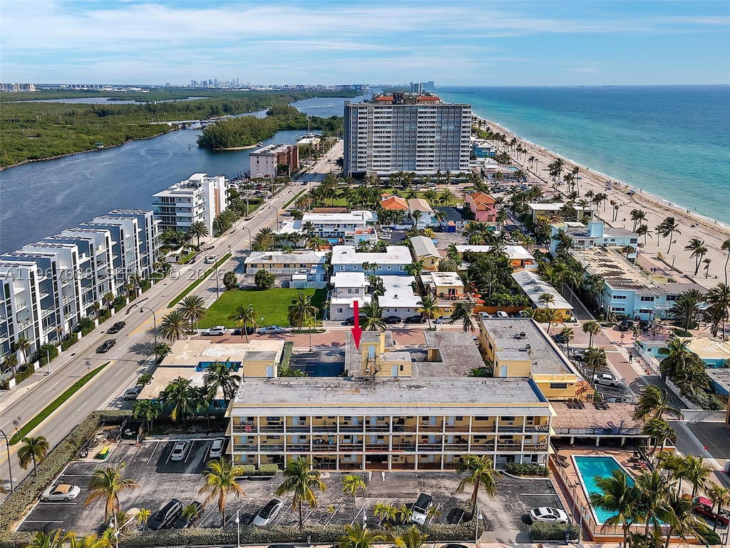 Real estate property located at 322 Harding St B202, Broward, Beach Terrace Resort Cond, Hollywood, FL