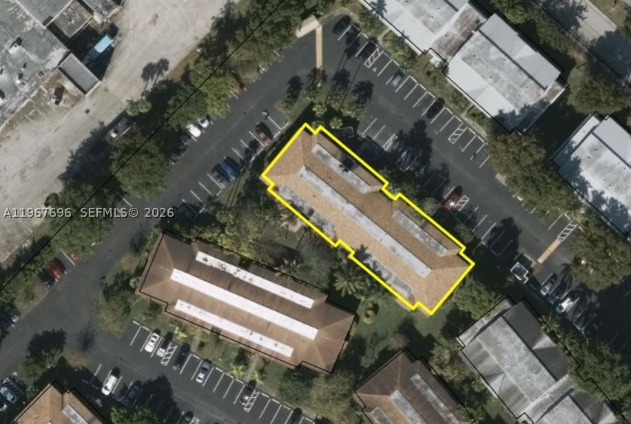 Real estate property located at 915 199th St #206-15, Miami-dade, Carmel At California Cl C, Miami, FL