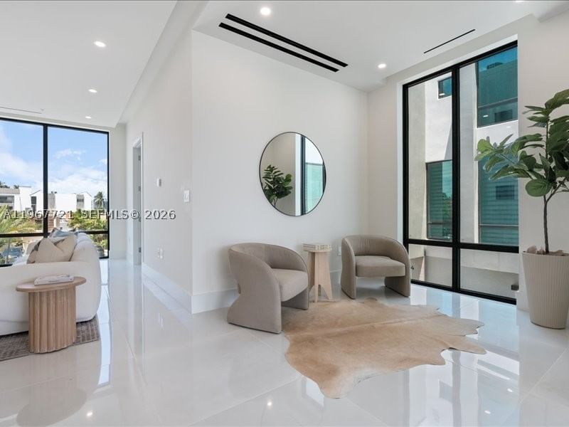Real estate property located at 4008 167th St #6, Miami-dade, Eastern Shores 2nd Addn, North Miami Beach, FL