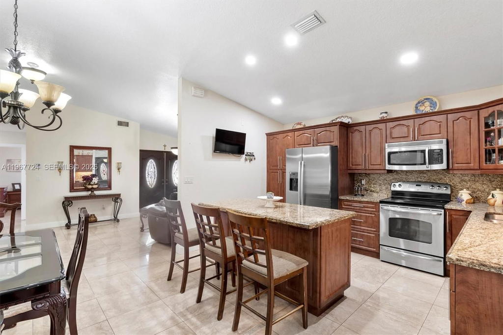 Real estate property located at 9326 121st St #115, Miami-dade, Los Palacios I Condo, Hialeah Gardens, FL