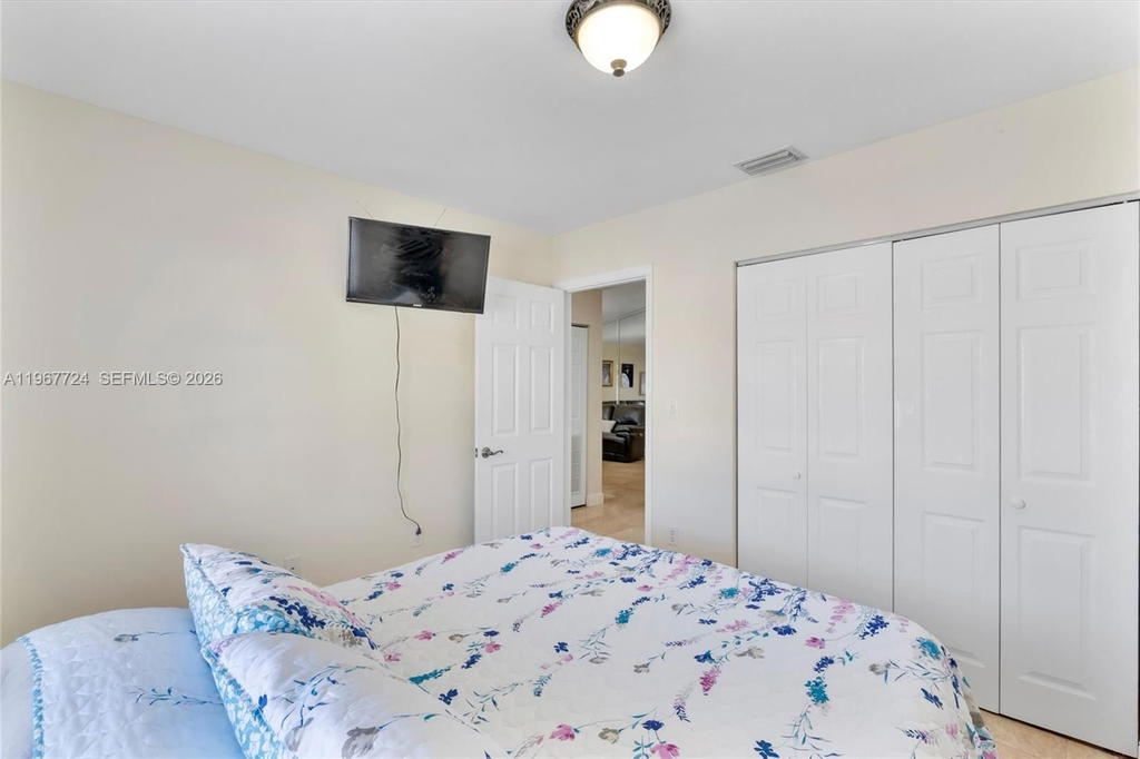 Real estate property located at 9326 121st St #115, Miami-dade, Los Palacios I Condo, Hialeah Gardens, FL