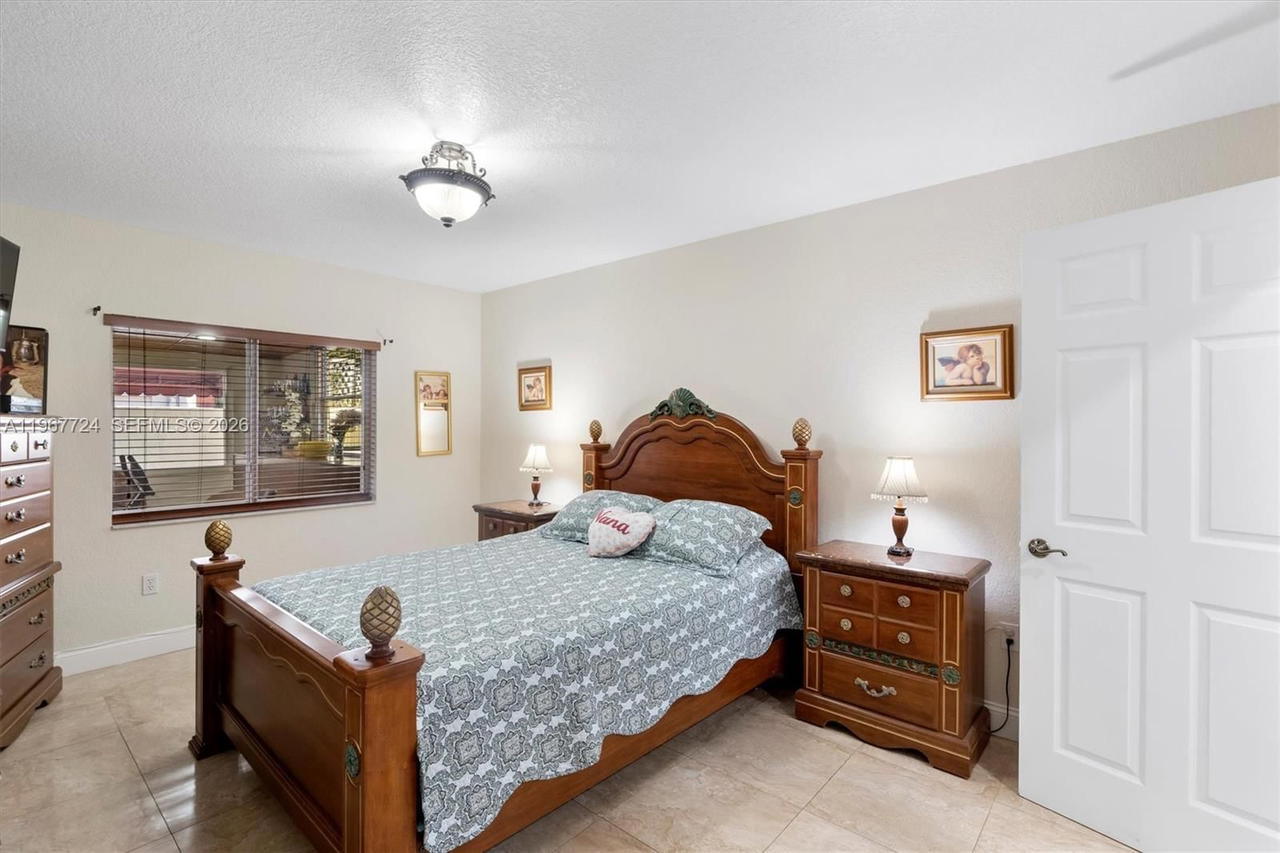 Real estate property located at 9326 121st St #115, Miami-dade, Los Palacios I Condo, Hialeah Gardens, FL