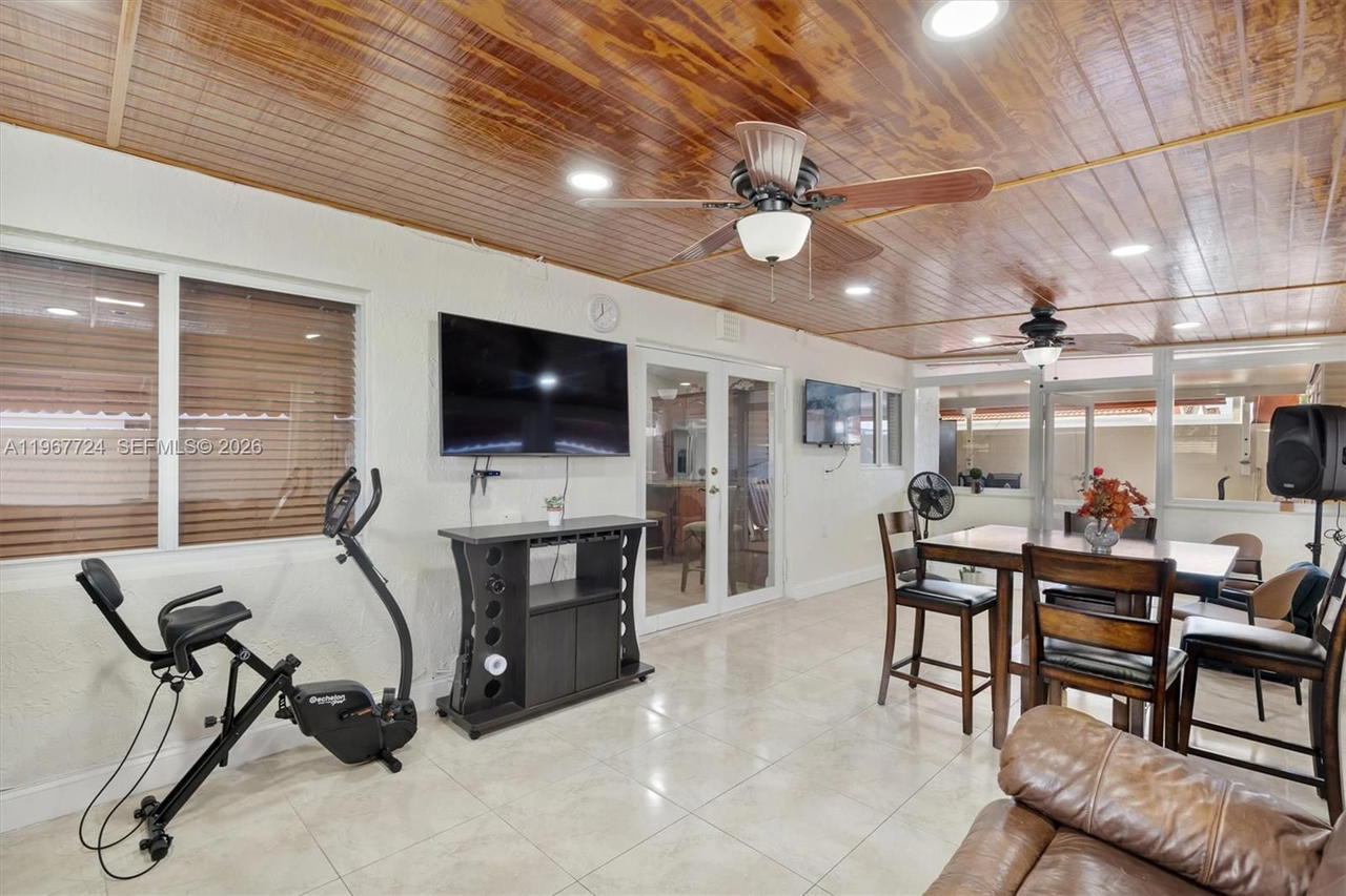 Real estate property located at 9326 121st St #115, Miami-dade, Los Palacios I Condo, Hialeah Gardens, FL