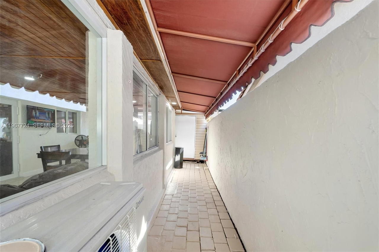 Real estate property located at 9326 121st St #115, Miami-dade, Los Palacios I Condo, Hialeah Gardens, FL