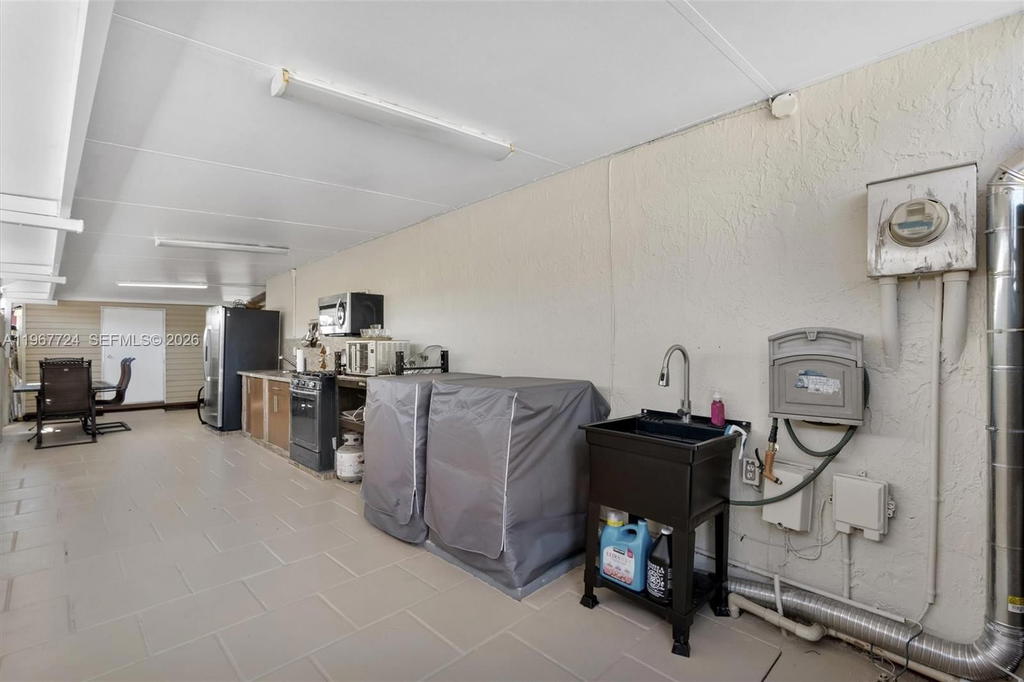 Real estate property located at 9326 121st St #115, Miami-dade, Los Palacios I Condo, Hialeah Gardens, FL