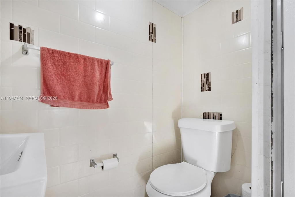 Real estate property located at 9326 121st St #115, Miami-dade, Los Palacios I Condo, Hialeah Gardens, FL