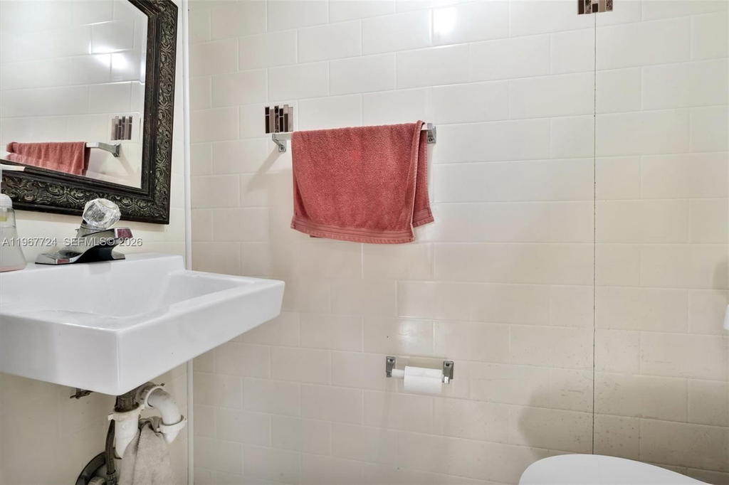 Real estate property located at 9326 121st St #115, Miami-dade, Los Palacios I Condo, Hialeah Gardens, FL