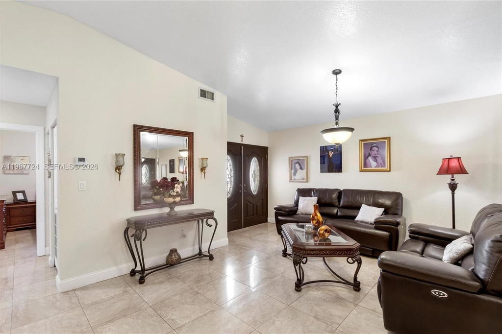 Real estate property located at 9326 121st St #115, Miami-dade, Los Palacios I Condo, Hialeah Gardens, FL