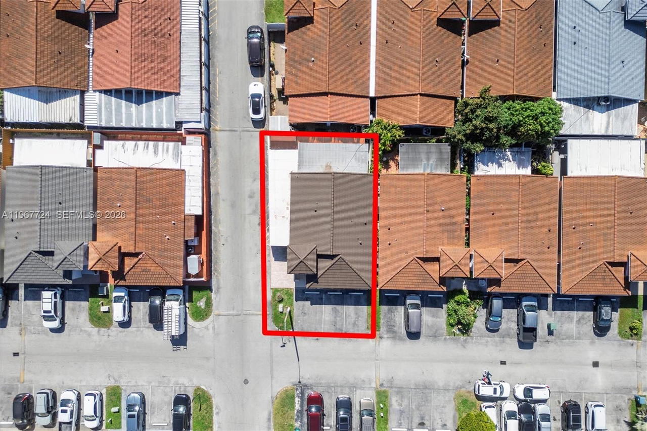 Real estate property located at 9326 121st St #115, Miami-dade, Los Palacios I Condo, Hialeah Gardens, FL