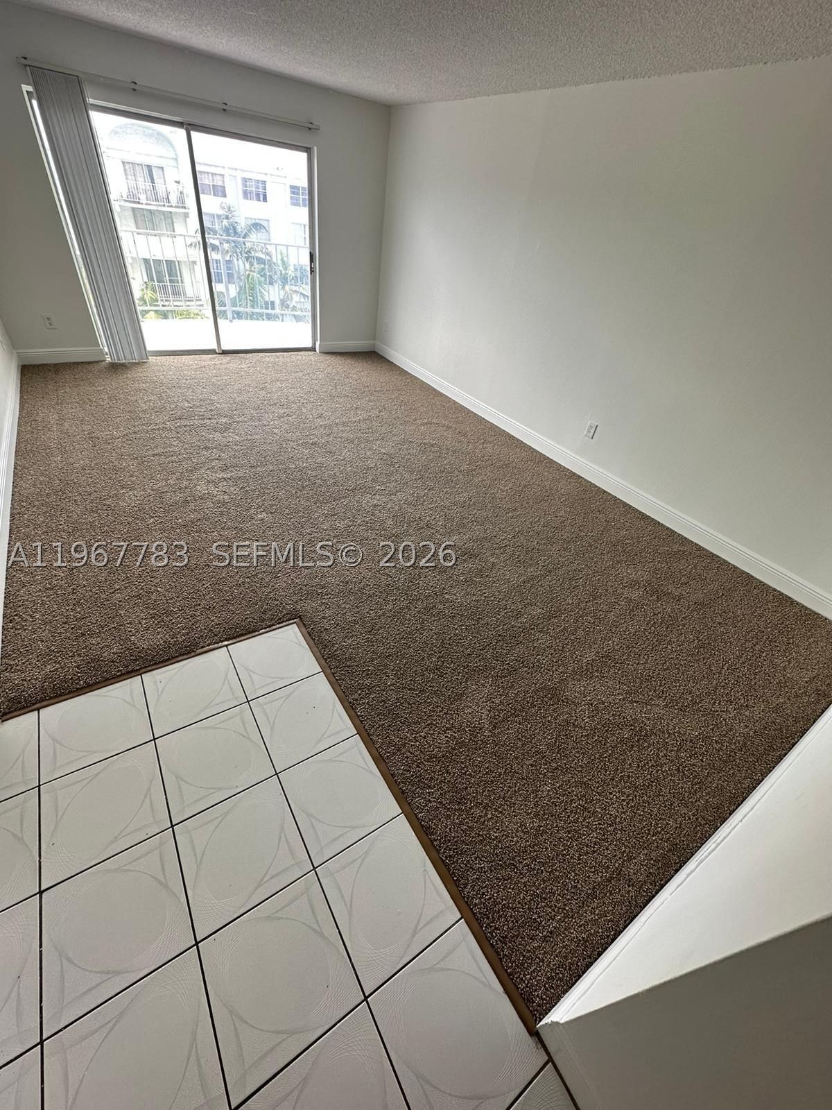 Real estate property located at 488 165th St Rd B-614, Miami-dade, Montecarlo Condo, Miami, FL