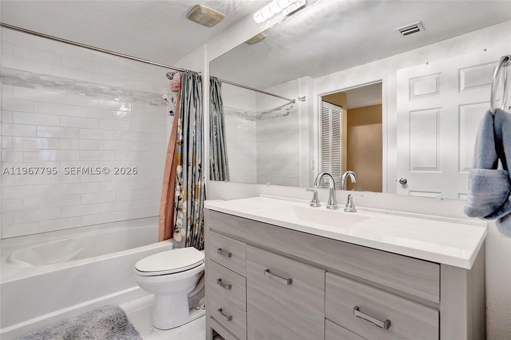 Real estate property located at 2421 65th St #202, Broward, Lauderdale One Condo, Fort Lauderdale, FL