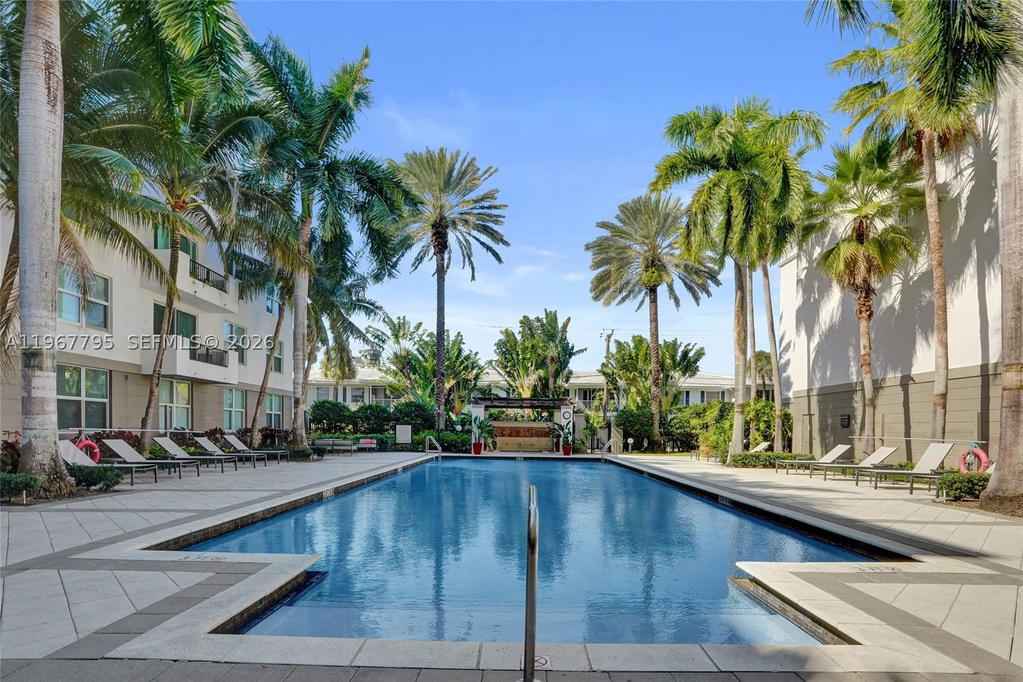Real estate property located at 2421 65th St #202, Broward, Lauderdale One Condo, Fort Lauderdale, FL