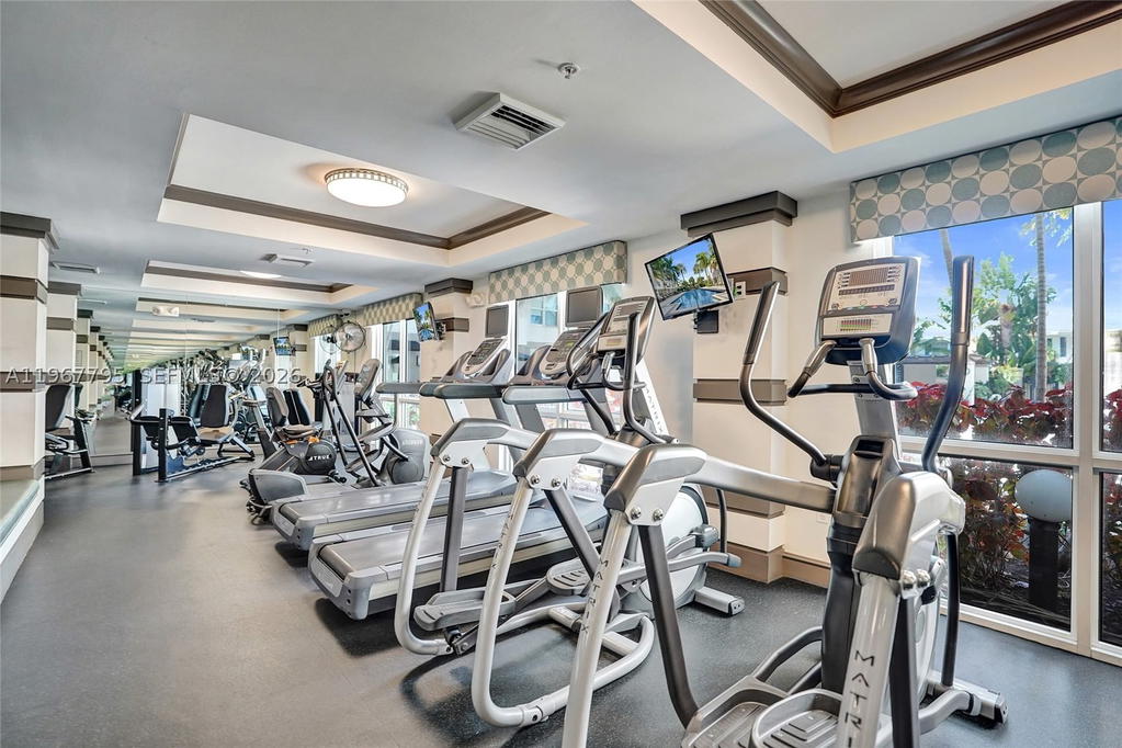 Real estate property located at 2421 65th St #202, Broward, Lauderdale One Condo, Fort Lauderdale, FL