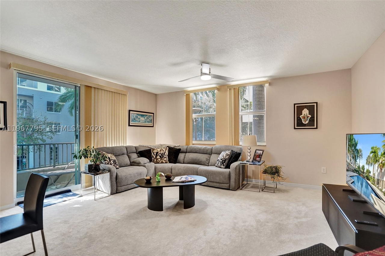 Real estate property located at 2421 65th St #202, Broward, Lauderdale One Condo, Fort Lauderdale, FL