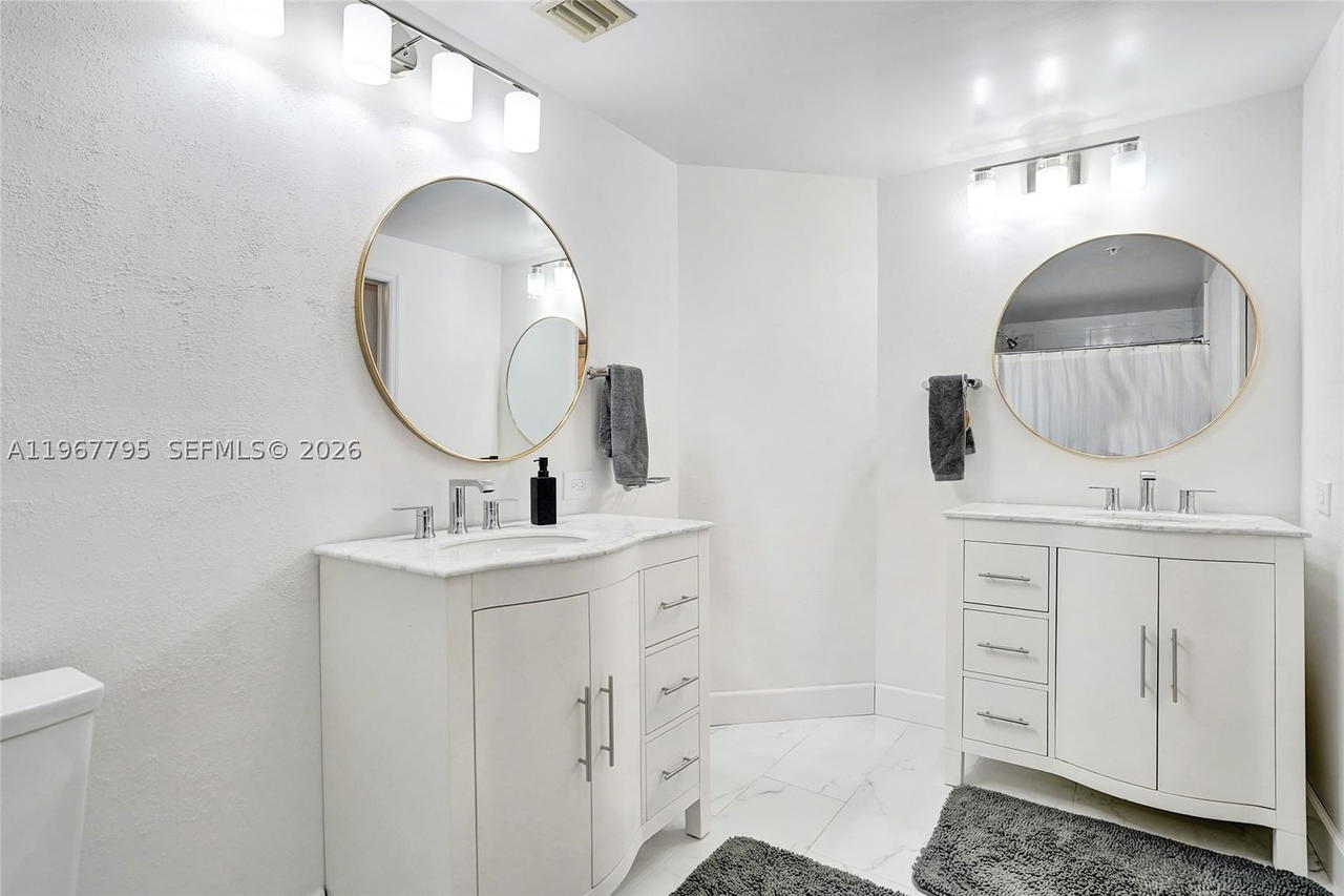 Real estate property located at 2421 65th St #202, Broward, Lauderdale One Condo, Fort Lauderdale, FL