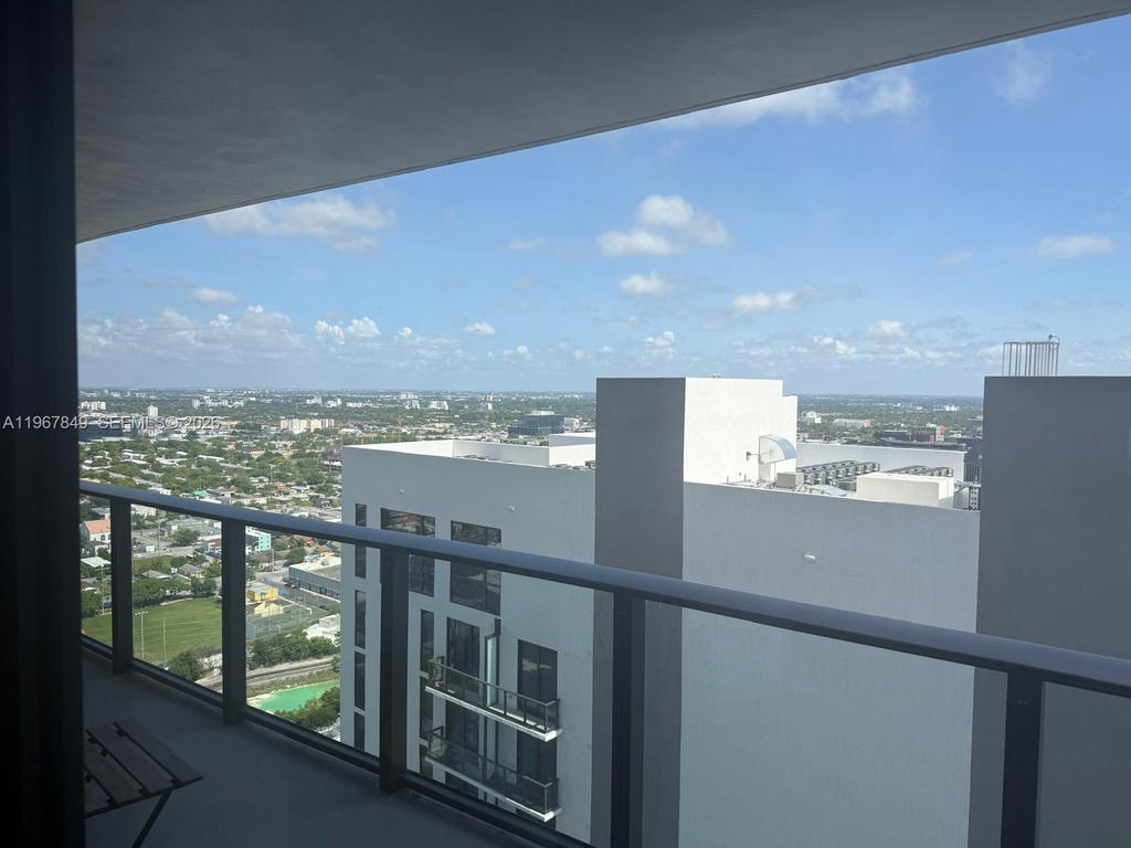 Real estate property located at 1600 1st Ave #3319, Miami-dade, Canvas Condo, Miami, FL
