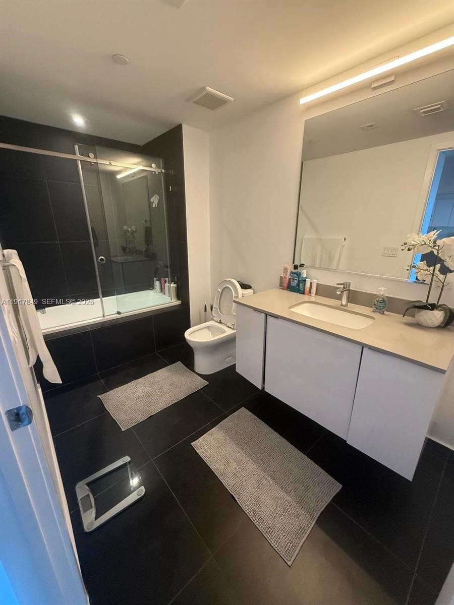 Real estate property located at 1600 1st Ave #3319, Miami-dade, Canvas Condo, Miami, FL