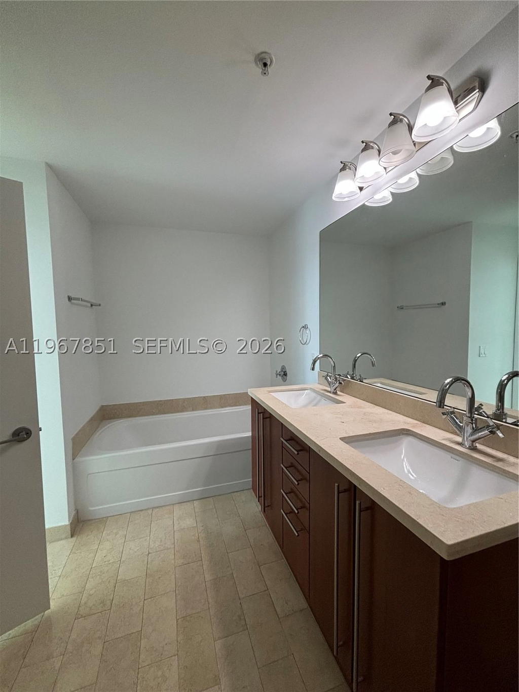 Real estate property located at 79 12th St #2703-S, Miami-dade, The Axis On Brickell Conda, Miami, FL