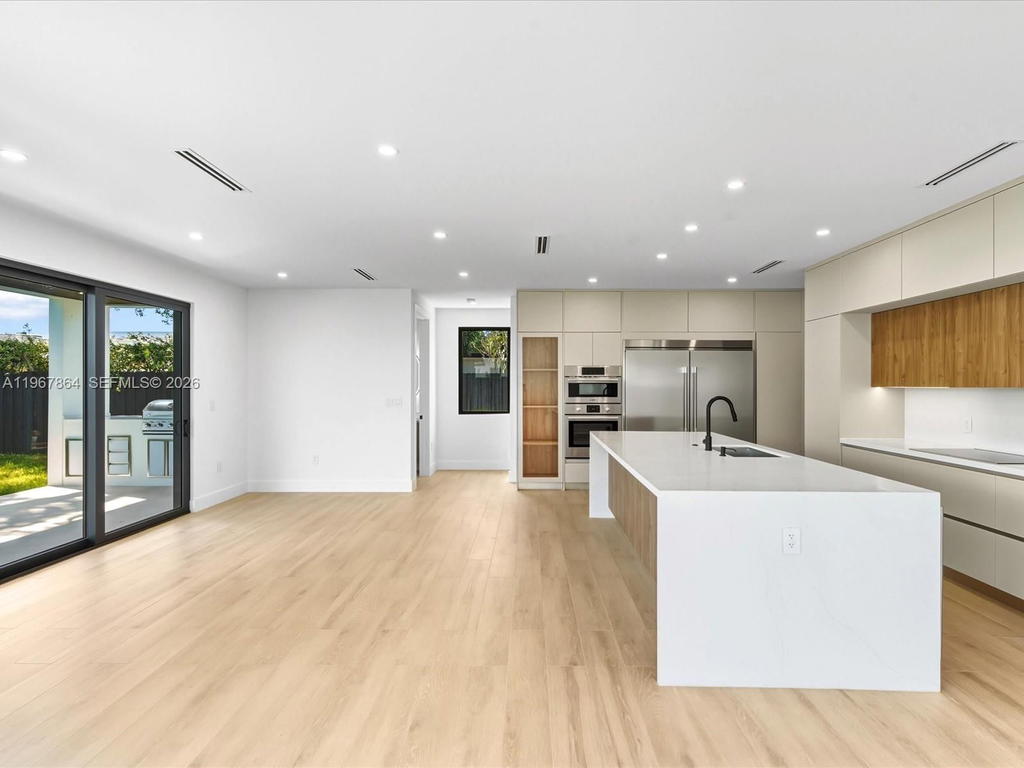 Real estate property located at 2606 19th St, Miami-dade, Shenandoah, Miami, FL