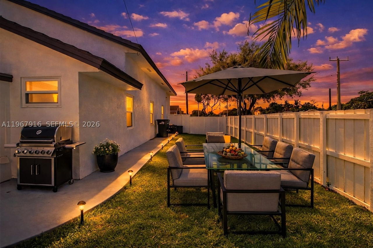 Real estate property located at 7893 9th Ter, Miami-dade, Amend Plat Of F R F Sub, Miami, FL