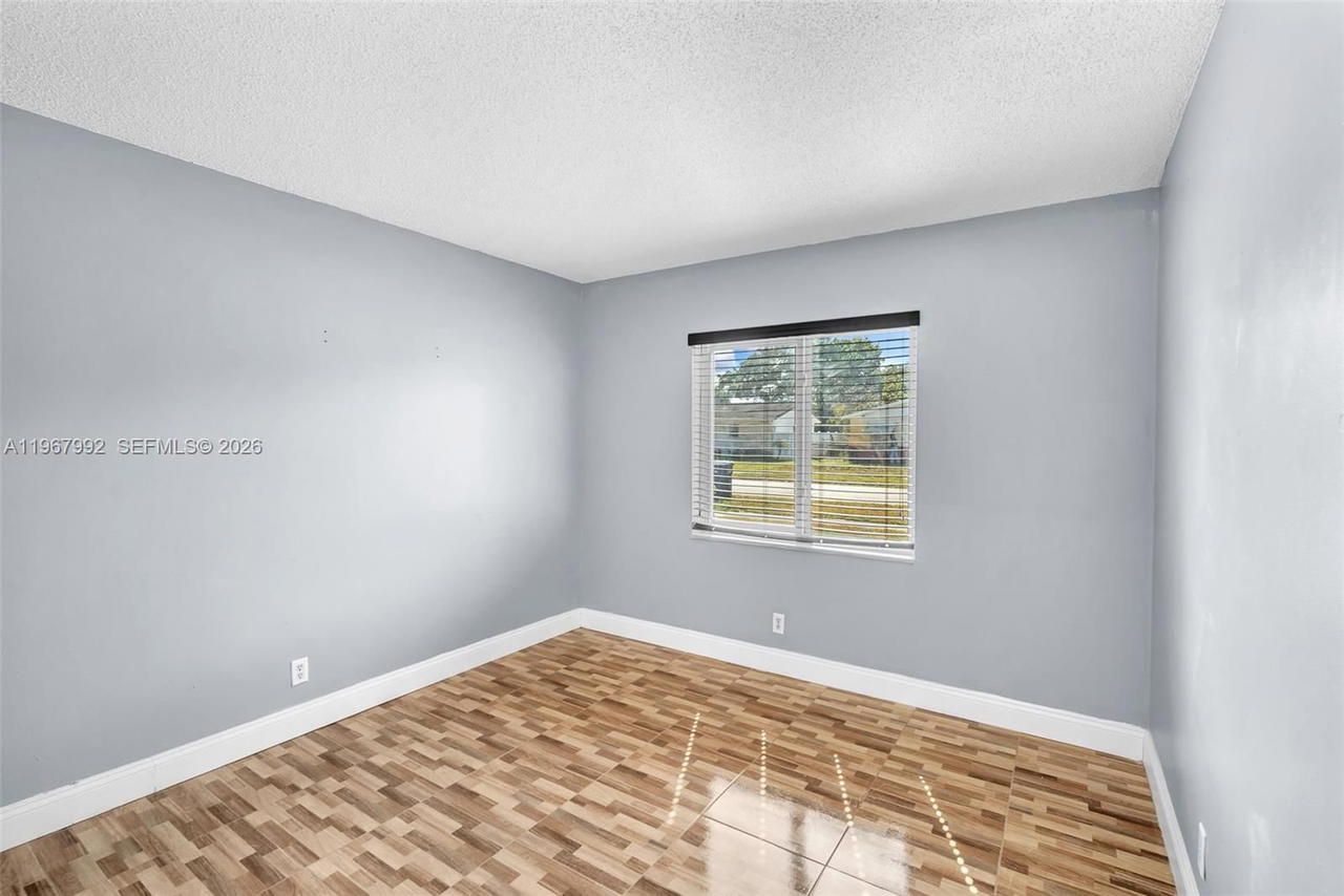 Real estate property located at 4401 14th St, Broward, Flair Subdivision No 4, Lauderhill, FL