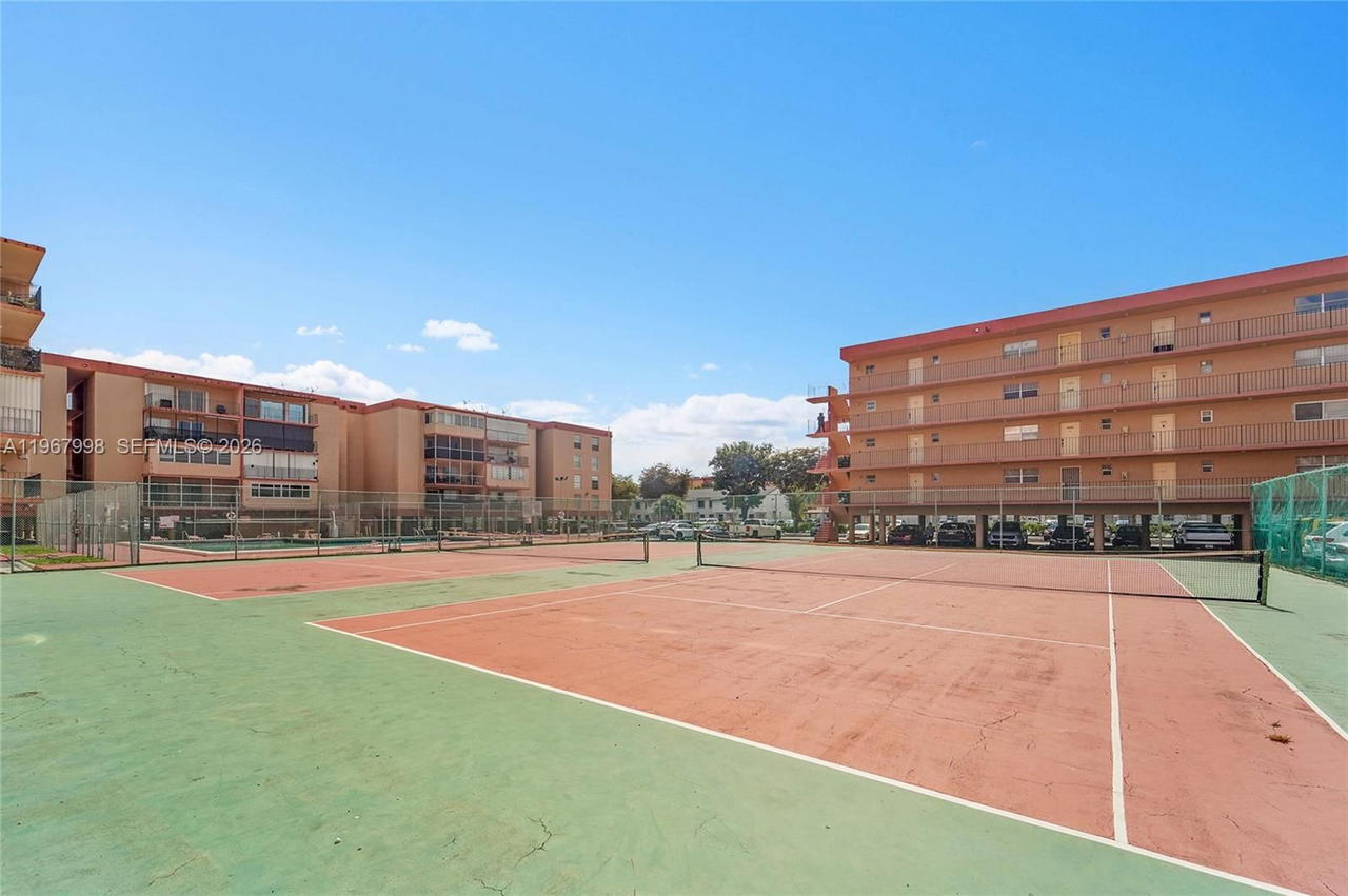 Real estate property located at 1890 56th St #1411, Miami-dade, Palm-east Gardens Condo, Hialeah, FL