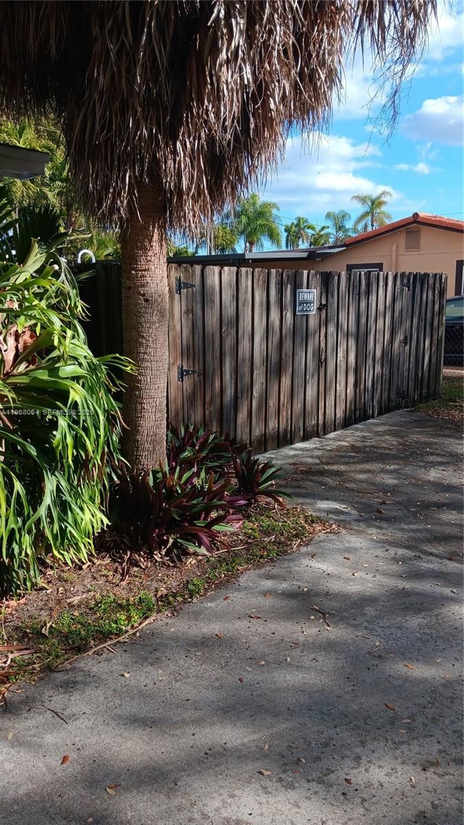 Real estate property located at 6521 112th Ave, Miami-dade, Westwood Ests Sec 1 2nd A, Miami, FL