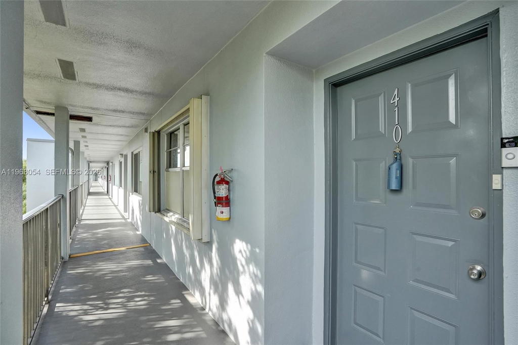 Real estate property located at 1151 128th Ter #410D, Broward, Cambridge At Century Vill, Pembroke Pines, FL