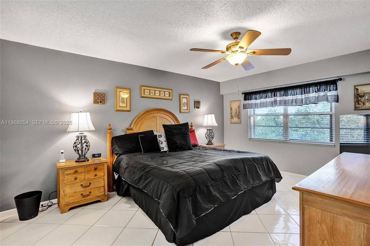 Real estate property located at 1151 128th Ter #410D, Broward, Cambridge At Century Vill, Pembroke Pines, FL