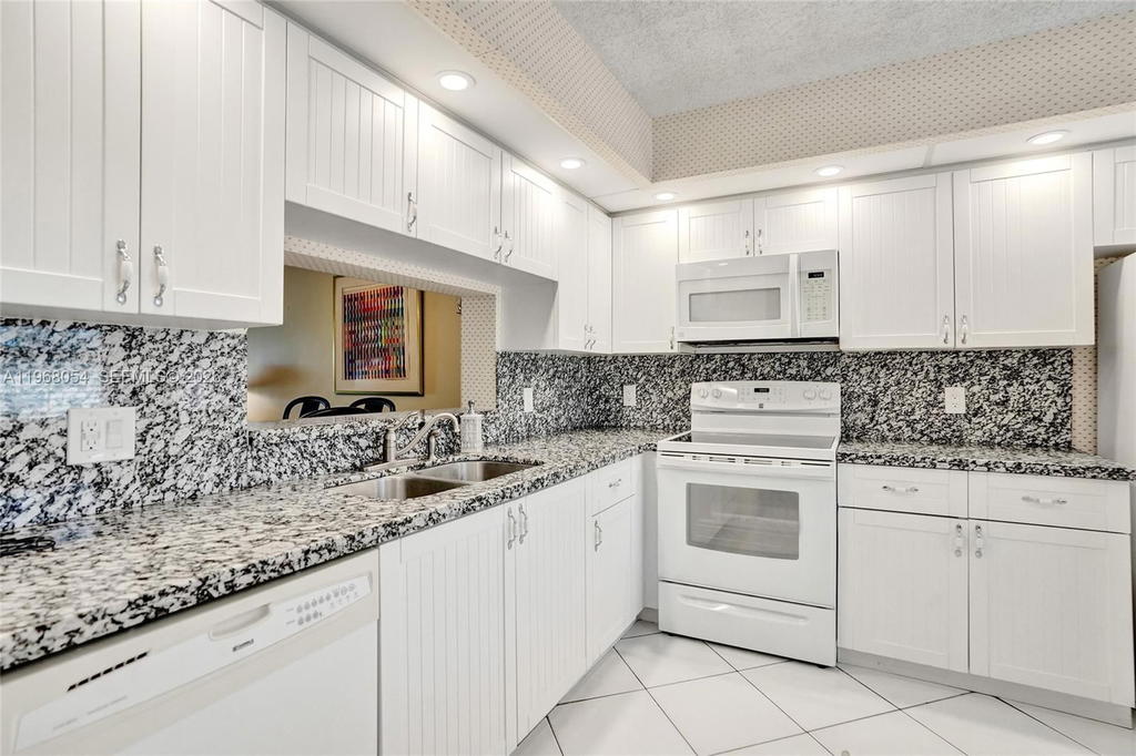 Real estate property located at 1151 128th Ter #410D, Broward, Cambridge At Century Vill, Pembroke Pines, FL