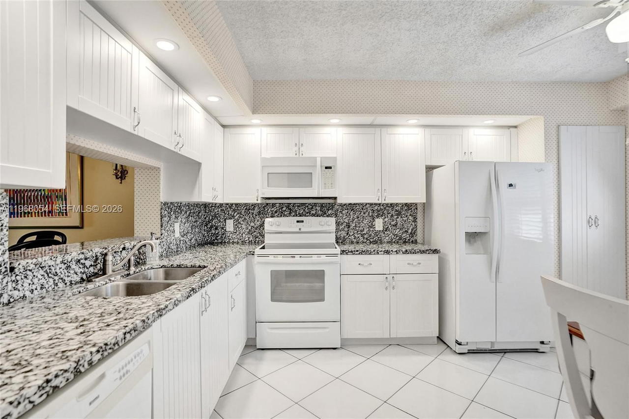 Real estate property located at 1151 128th Ter #410D, Broward, Cambridge At Century Vill, Pembroke Pines, FL