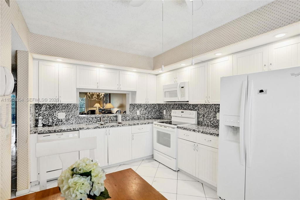 Real estate property located at 1151 128th Ter #410D, Broward, Cambridge At Century Vill, Pembroke Pines, FL