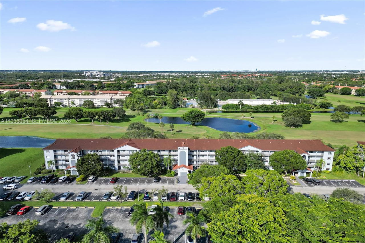 Real estate property located at 1151 128th Ter #410D, Broward, Cambridge At Century Vill, Pembroke Pines, FL