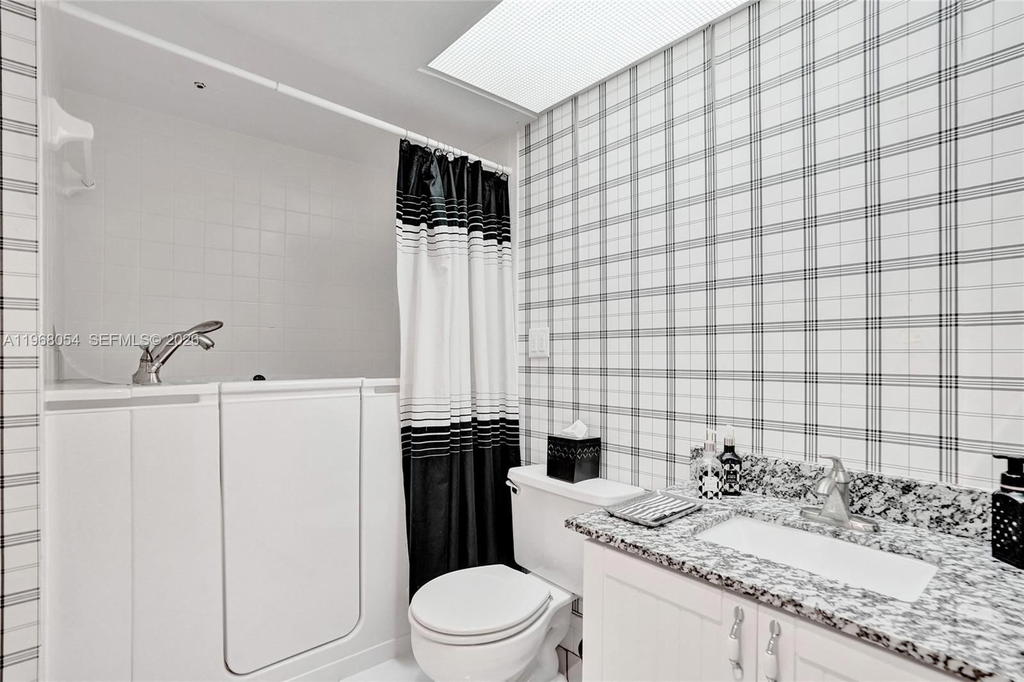 Real estate property located at 1151 128th Ter #410D, Broward, Cambridge At Century Vill, Pembroke Pines, FL