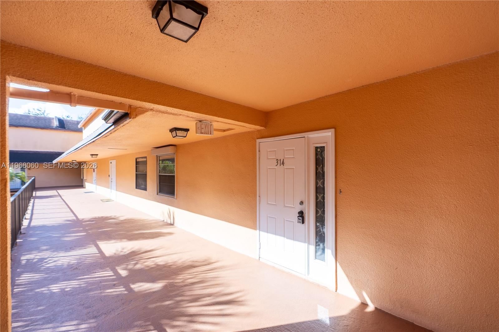 Real estate property located at 430 Commodore Dr #314, Broward, Lago West Condominium, Plantation, FL