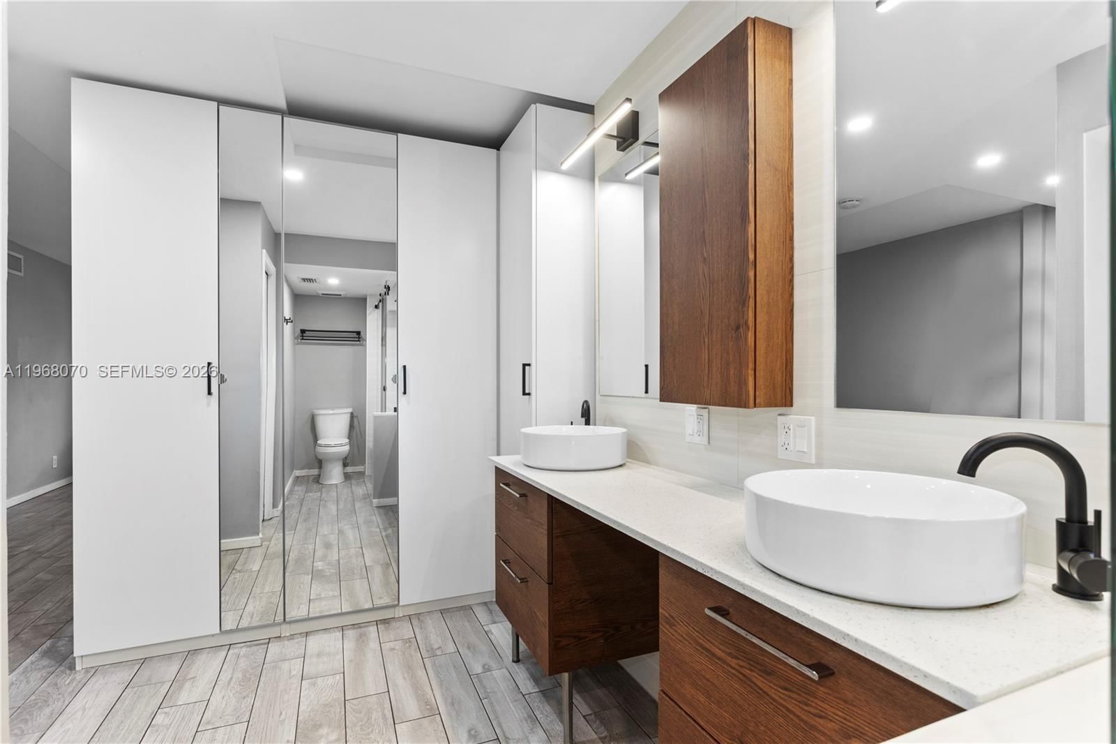 Real estate property located at 201 Lakeview Dr #203, Broward, Racquet Club Apartments A, Weston, FL