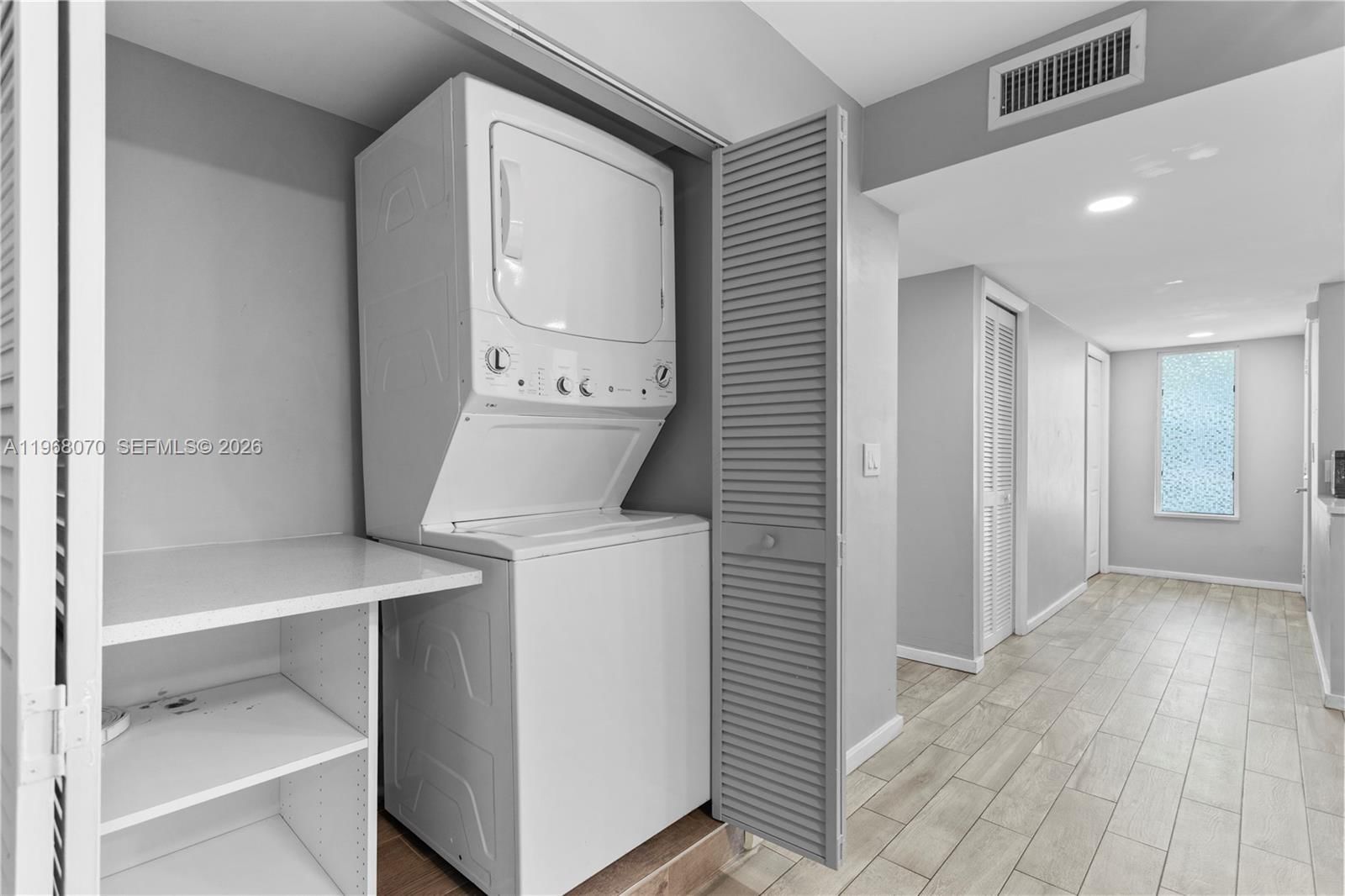 Real estate property located at 201 Lakeview Dr #203, Broward, Racquet Club Apartments A, Weston, FL