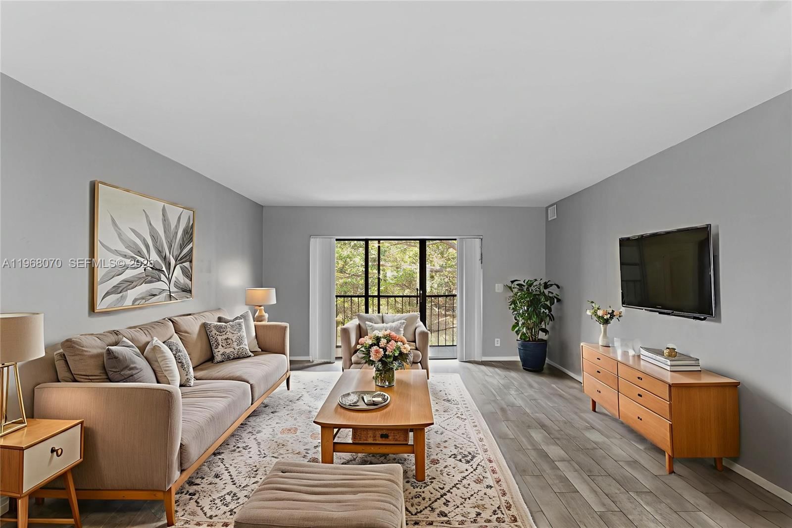 Real estate property located at 201 Lakeview Dr #203, Broward, Racquet Club Apartments A, Weston, FL