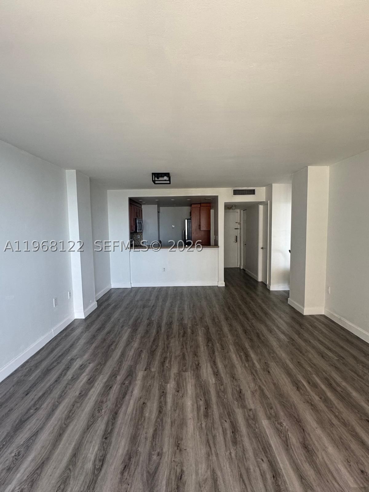 Real estate property located at 600 36th St #820, Miami-dade, Charter Club Condo, Miami, FL