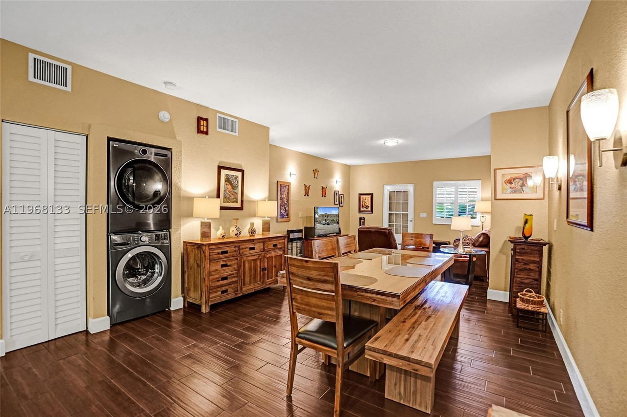 Real estate property located at 4812 Washington St #3, Broward, Washington Palms Condo, Hollywood, FL