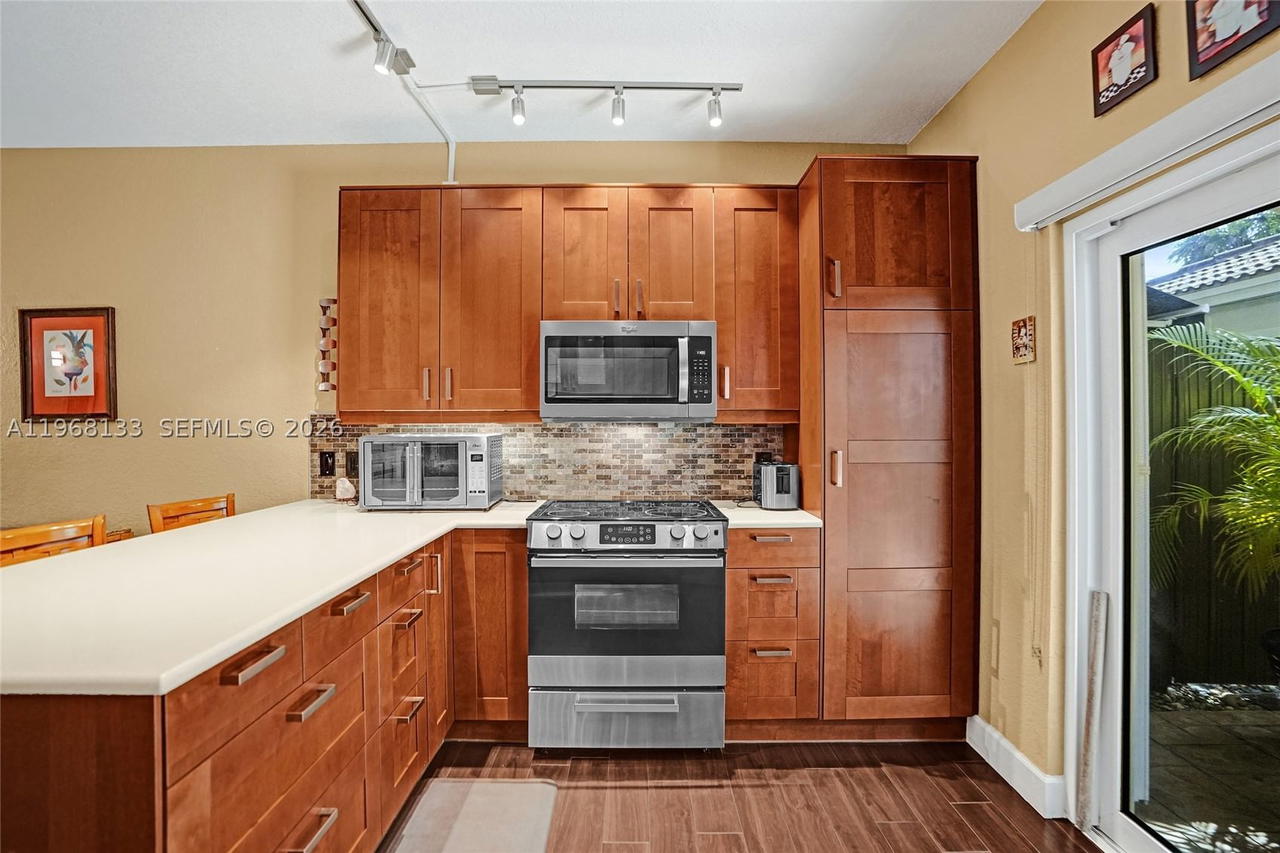 Real estate property located at 4812 Washington St #3, Broward, Washington Palms Condo, Hollywood, FL