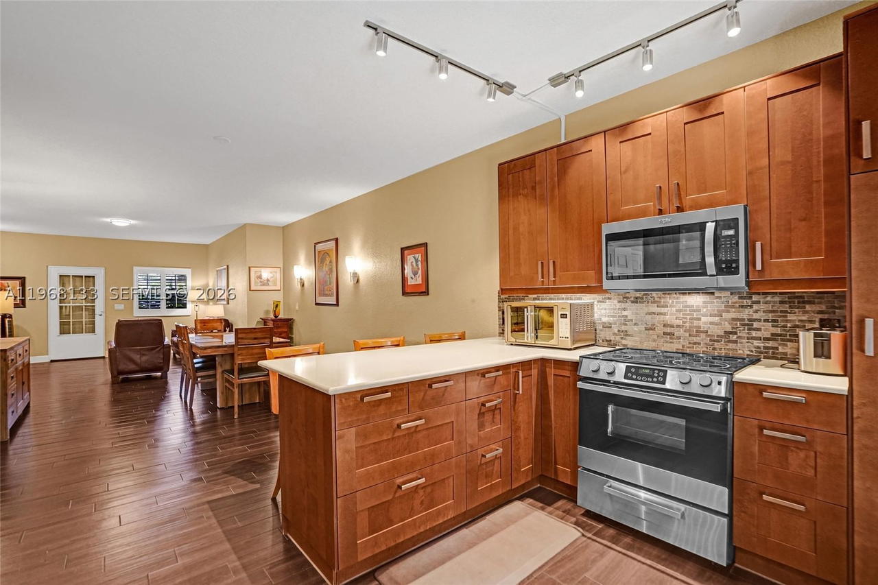 Real estate property located at 4812 Washington St #3, Broward, Washington Palms Condo, Hollywood, FL