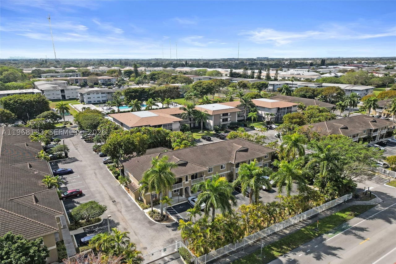 Real estate property located at 4812 Washington St #3, Broward, Washington Palms Condo, Hollywood, FL