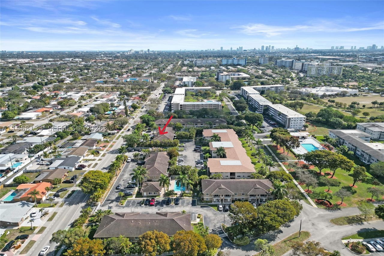 Real estate property located at 4812 Washington St #3, Broward, Washington Palms Condo, Hollywood, FL